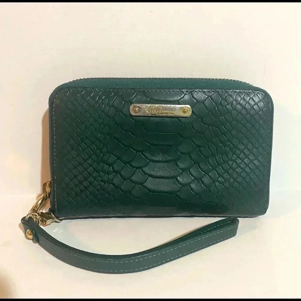 Gigi New York green leather wallet/ wristlet